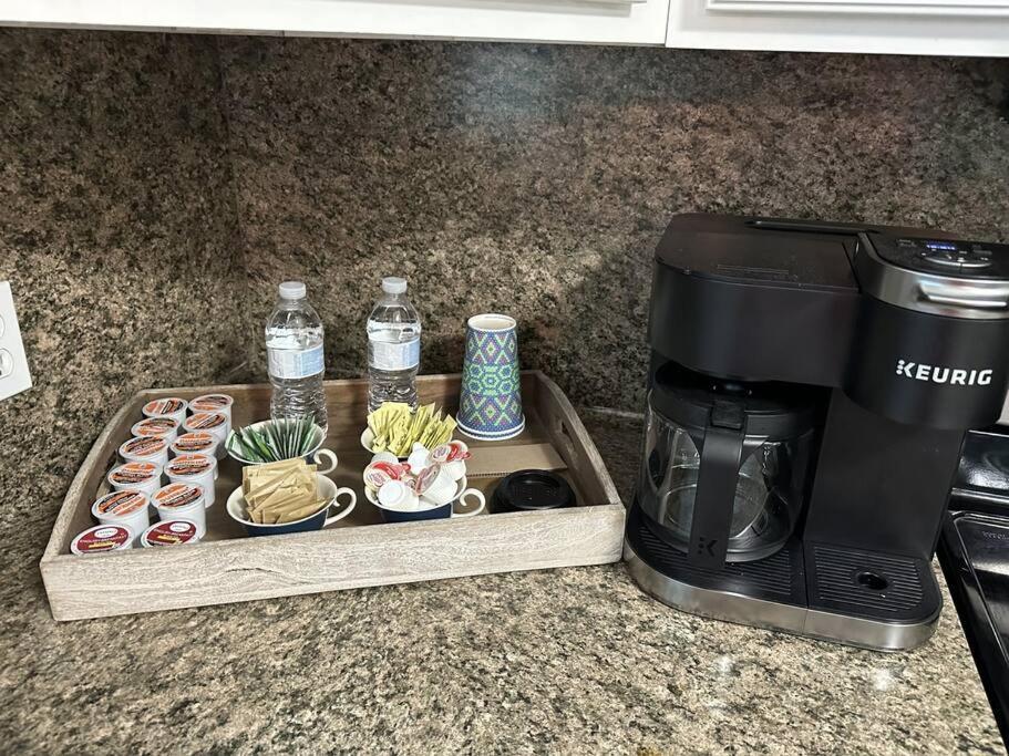 Barefoot Bungalow - Pet Friendly- 2 Bdrm Townhome Corpus Christi Exteriör bild
